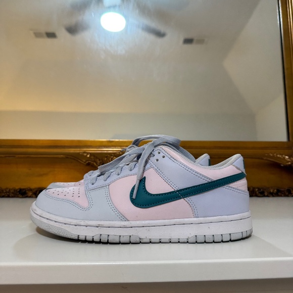 Nike Women’s Dunk Low Mineral Teal - Picture 1 of 2